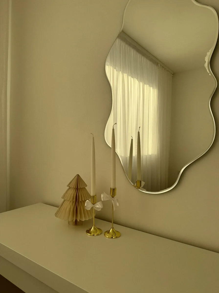 Dramatic statement pendant light in a bedroom