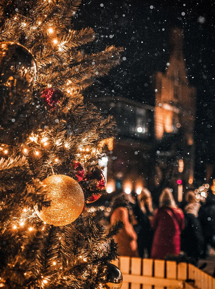 Beige Tones Snow Scene December wallpaper