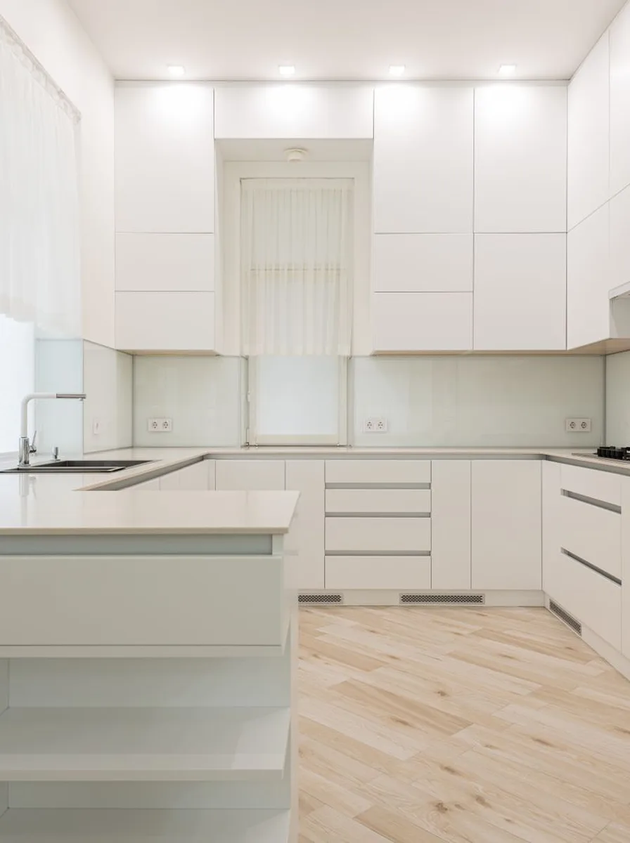 Style Deep Sills with Ceramics — bay window in a kitchen