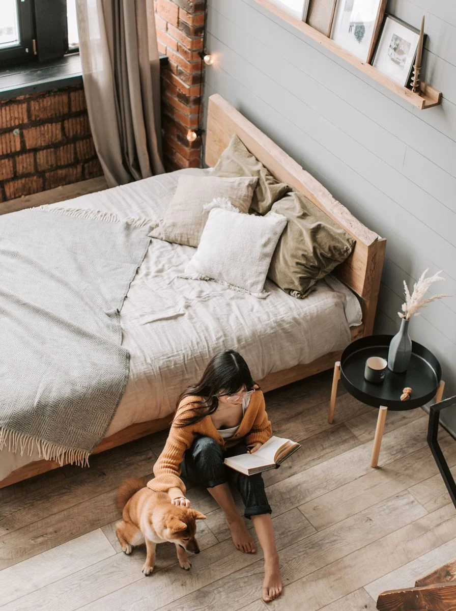 Floating Bed with Hidden Storage Drawers