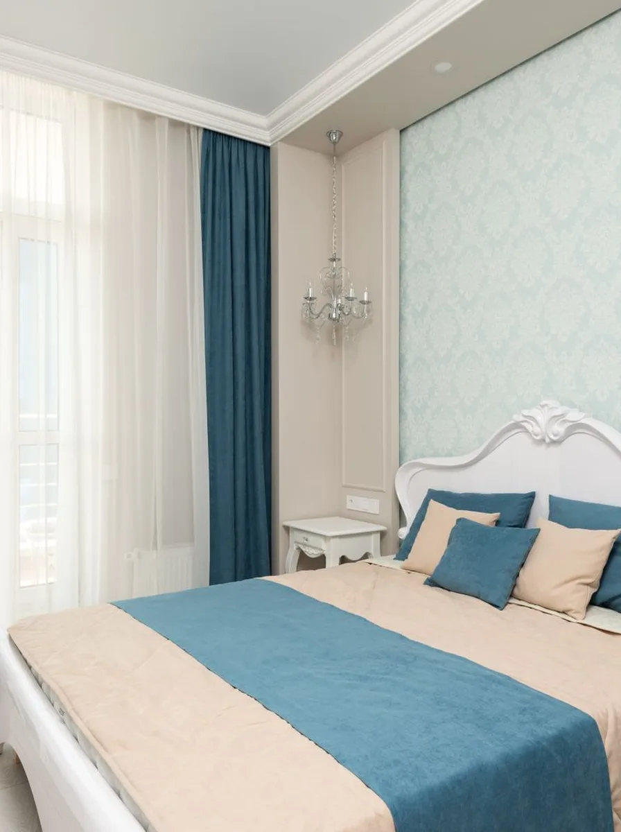 Grand King-Size Floating Bed for Couples
