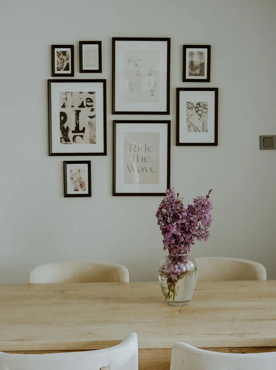 Sculptural objects, gallery wall idea