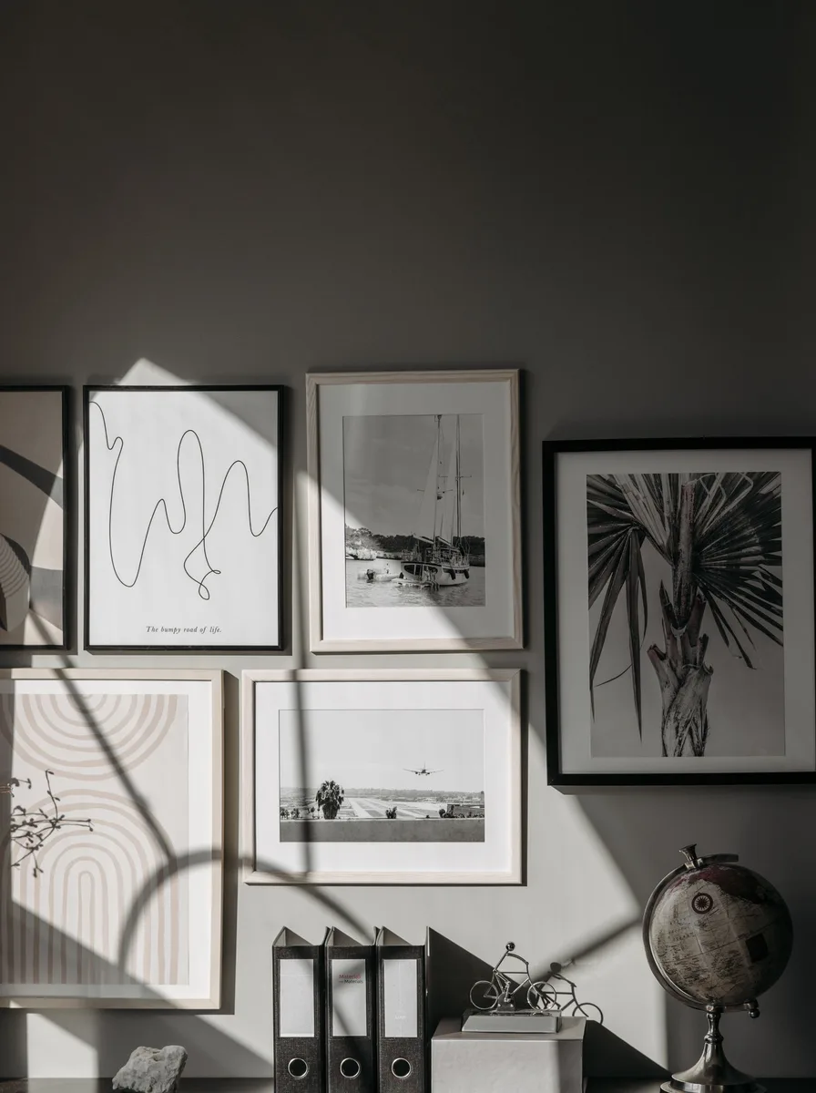 Statement clock or mirror, gallery wall idea