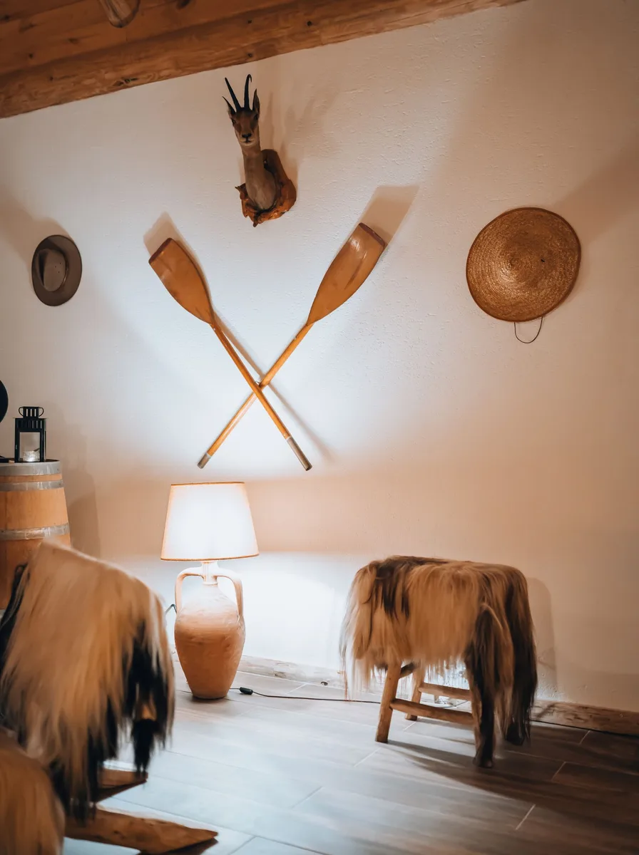 Burlap and natural textiles, rustic wall idea