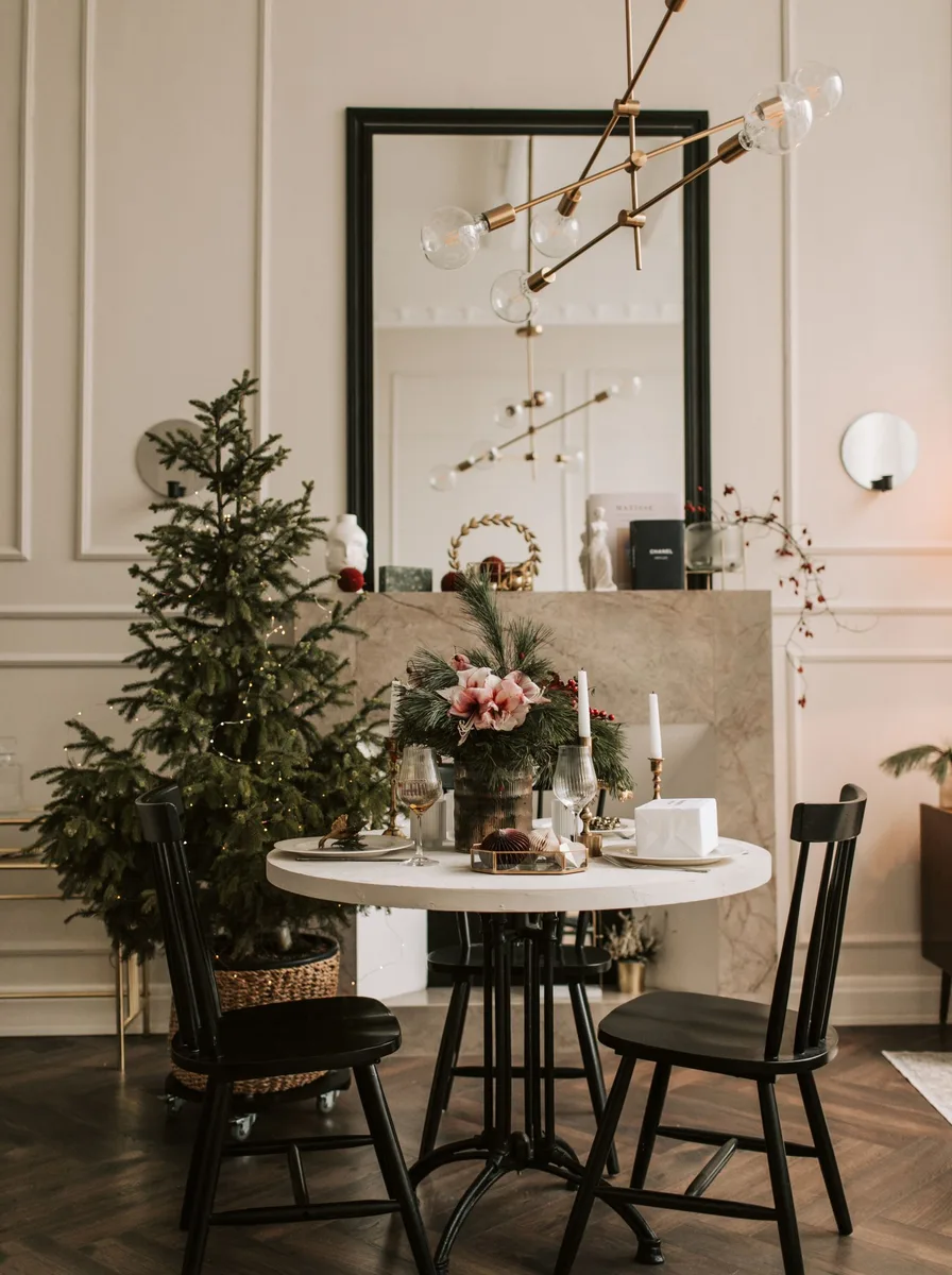 Small dining nook with a Christmas tree