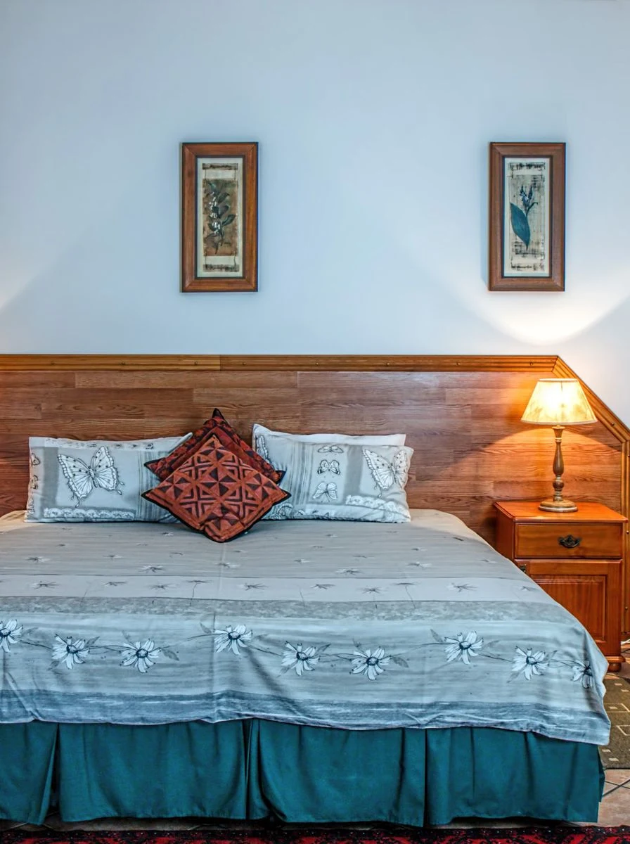 Rustic Log Bed
